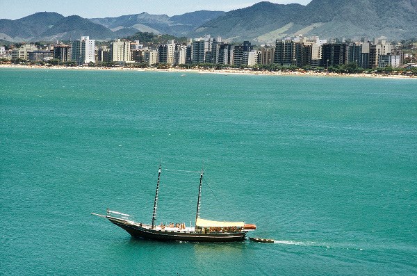 Governo ES - Verão: Conheça as praias de Guarapari, Vila Velha, Vitória e  Serra