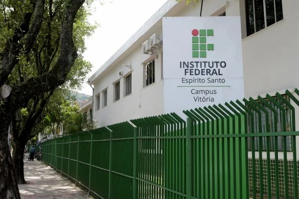 Foto entrada do ifes