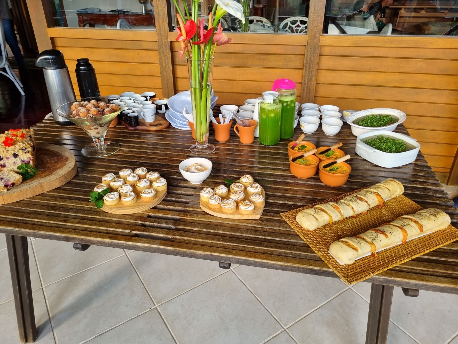 Curso-de-preparo-de-café-da-manhã-em-meios-de-hospedagem-de-Vargem-Alta.-Foto-SETUR